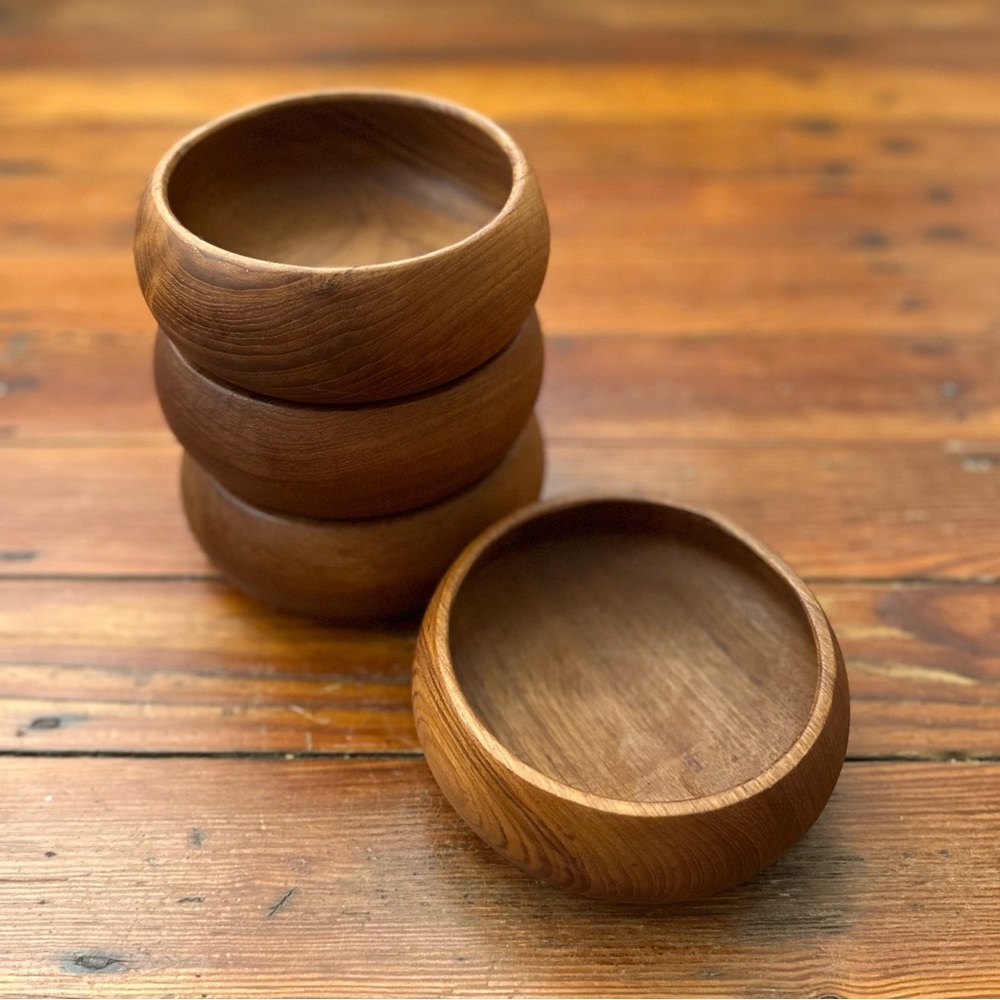 NWT Vintage Goodwood Thailand Genuine Teak bowls Set of 4